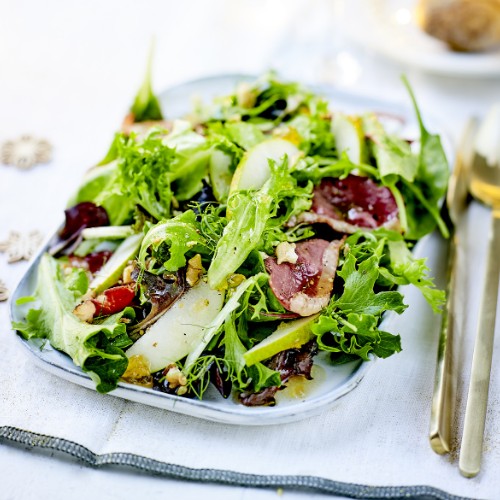 Pear and Nut Salad with Vinegar and Oil